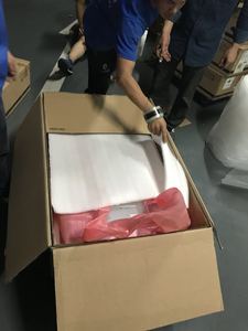 服務器裝箱